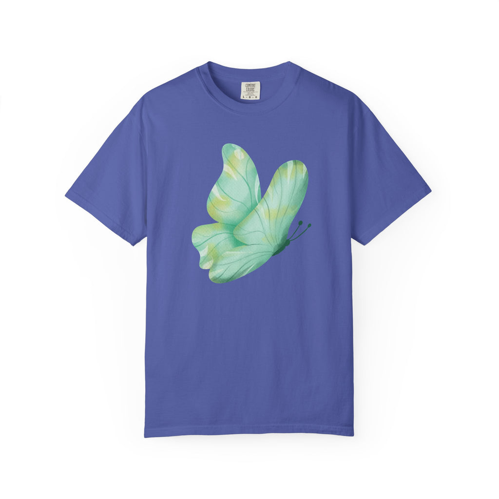 Camiseta Gráfica de Mariposa Acuarela Pastel | Comfort Colors® 1717 | Colección Exclusiva NUCCI™
