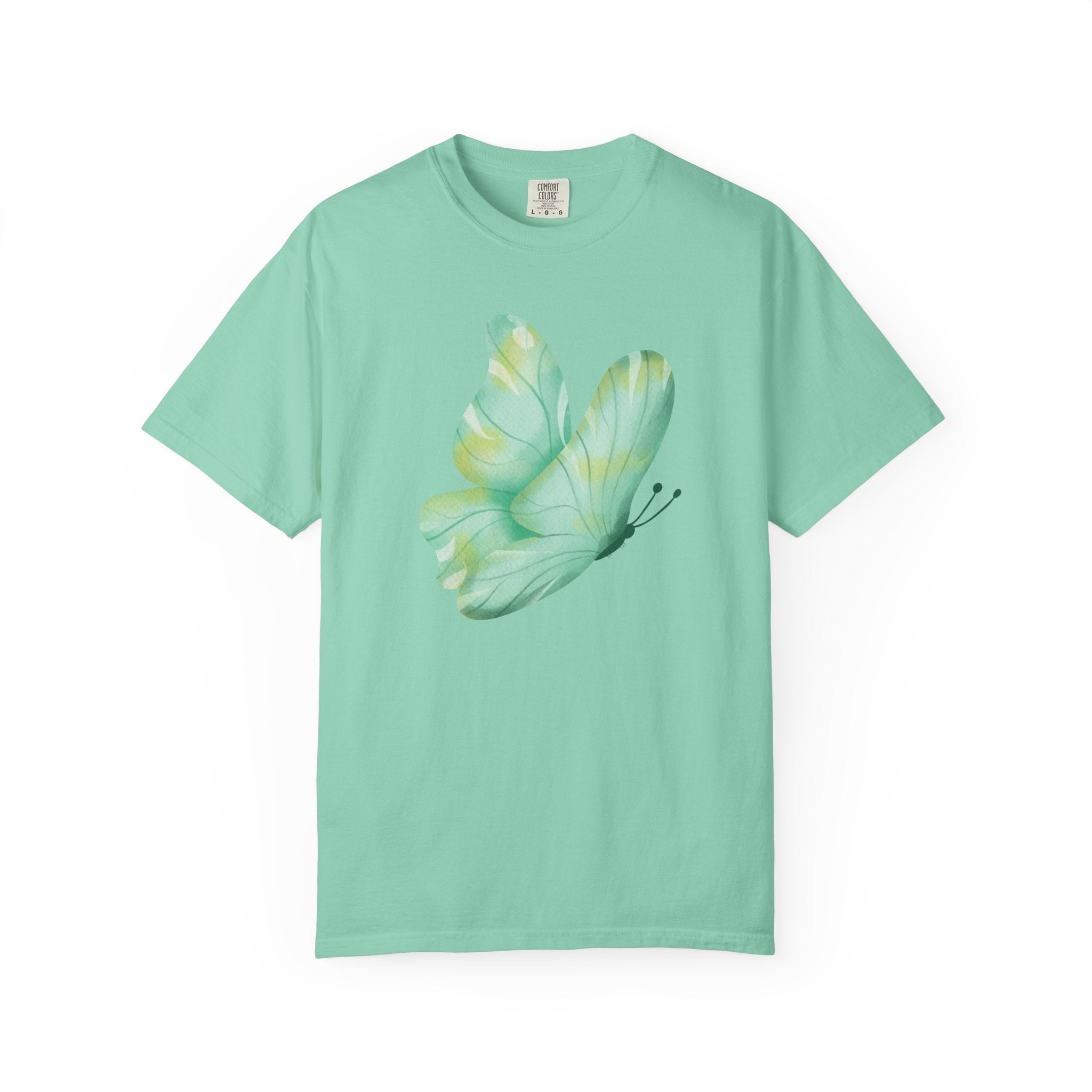 Camiseta Gráfica de Mariposa Acuarela Pastel | Comfort Colors® 1717 | Colección Exclusiva NUCCI™
