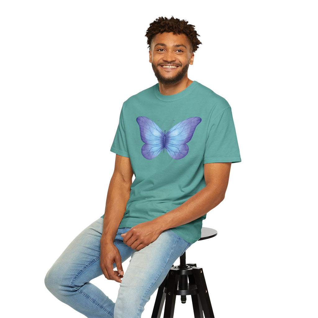 Camiseta Gráfica de Mariposa Acuarela Pastel | Comfort Colors® 1717 | Colección Signature NUCCI™