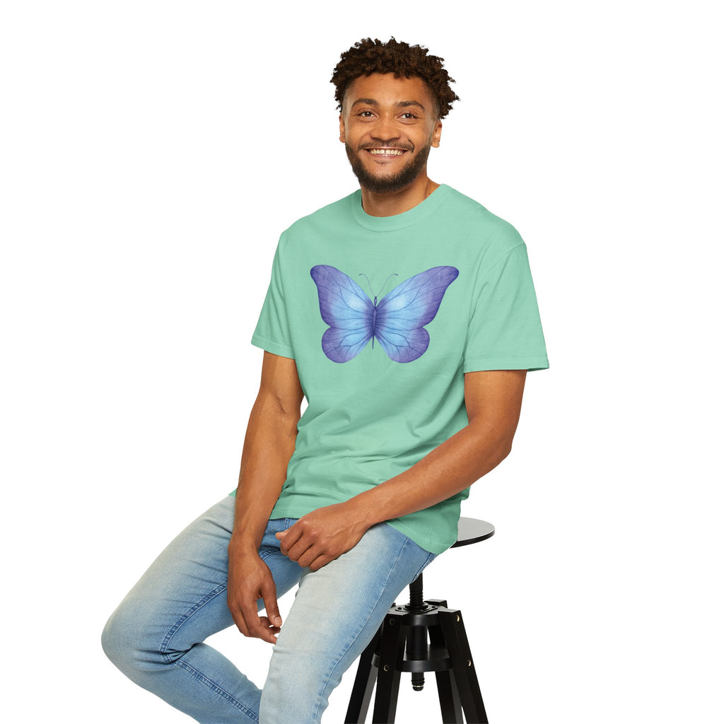 Camiseta Gráfica de Mariposa Acuarela Pastel | Comfort Colors® 1717 | Colección Signature NUCCI™