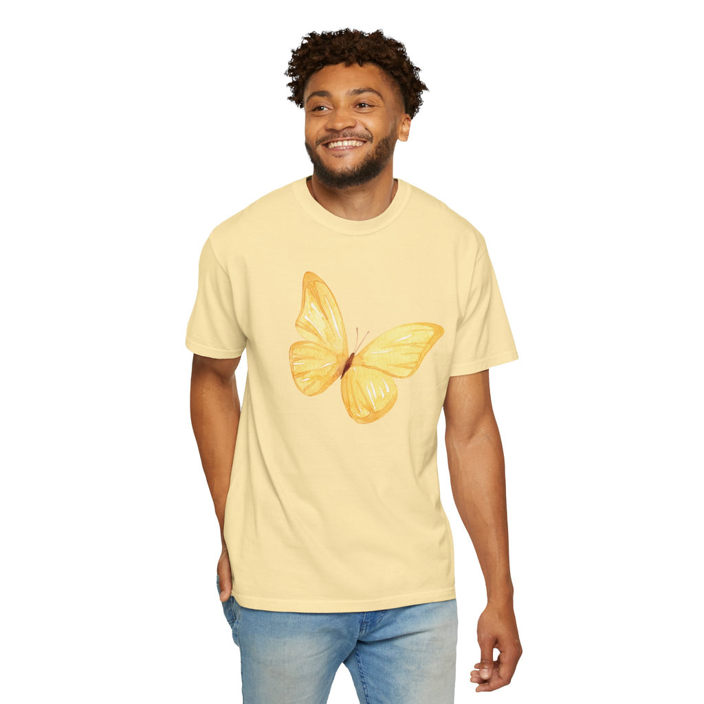 Playera con Gráfico de Mariposa en Acuarela Pastel | Comfort Colors® 1717 | Colección Signature NUCCI™