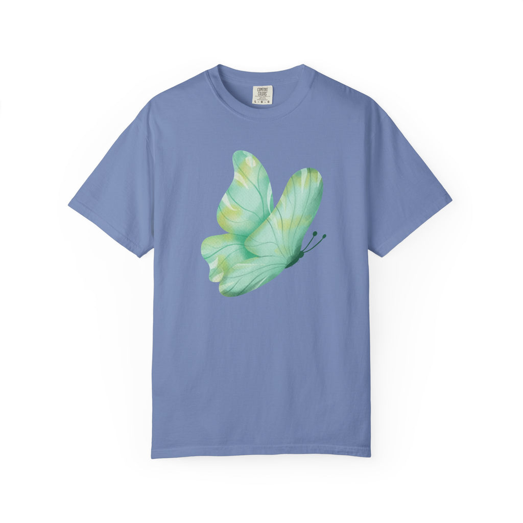 Camiseta Gráfica de Mariposa Acuarela Pastel | Comfort Colors® 1717 | Colección Exclusiva NUCCI™