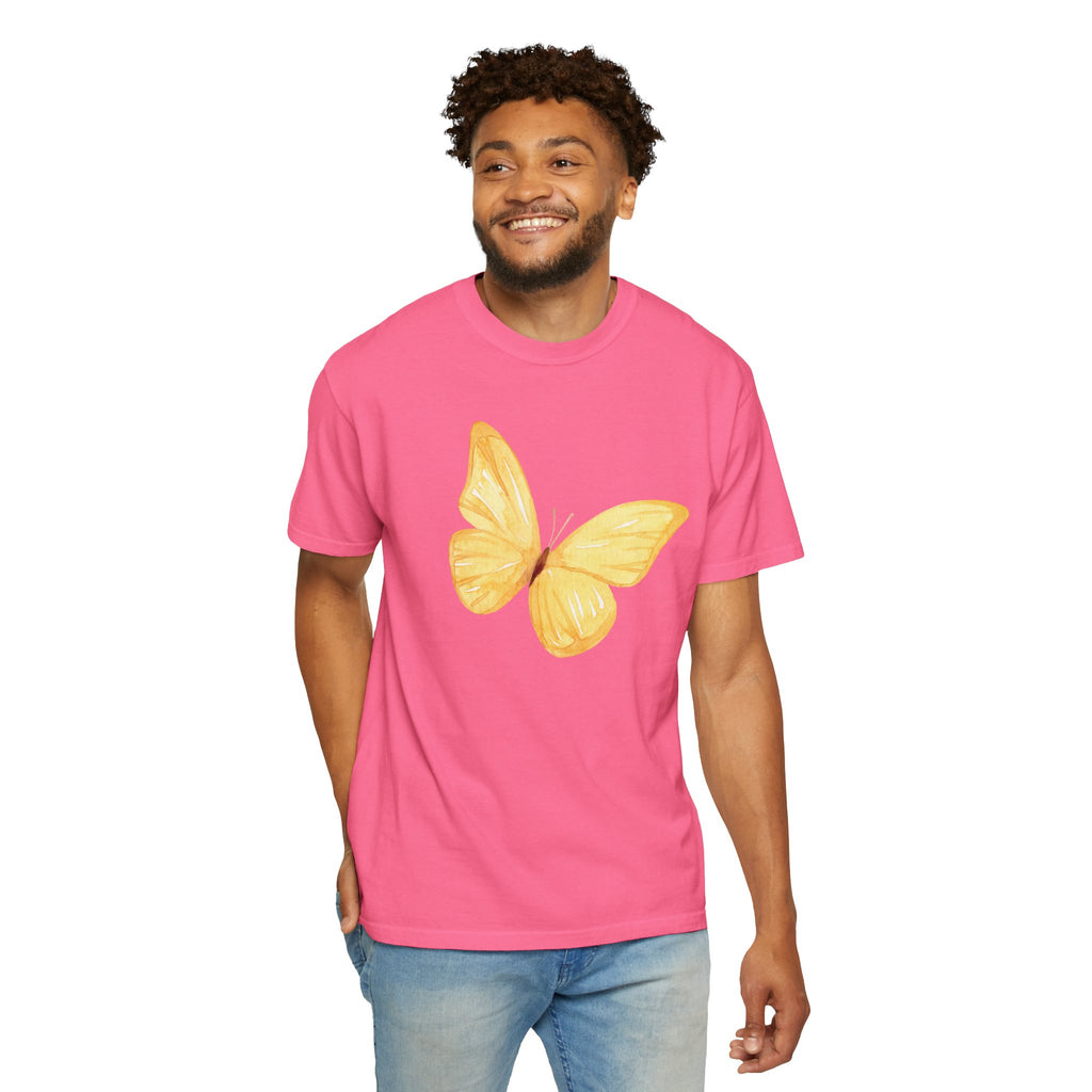 Playera con Gráfico de Mariposa en Acuarela Pastel | Comfort Colors® 1717 | Colección Signature NUCCI™